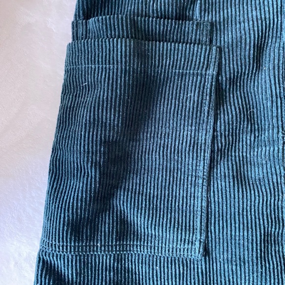 Little skirt 💚 - Picture 5 of 12